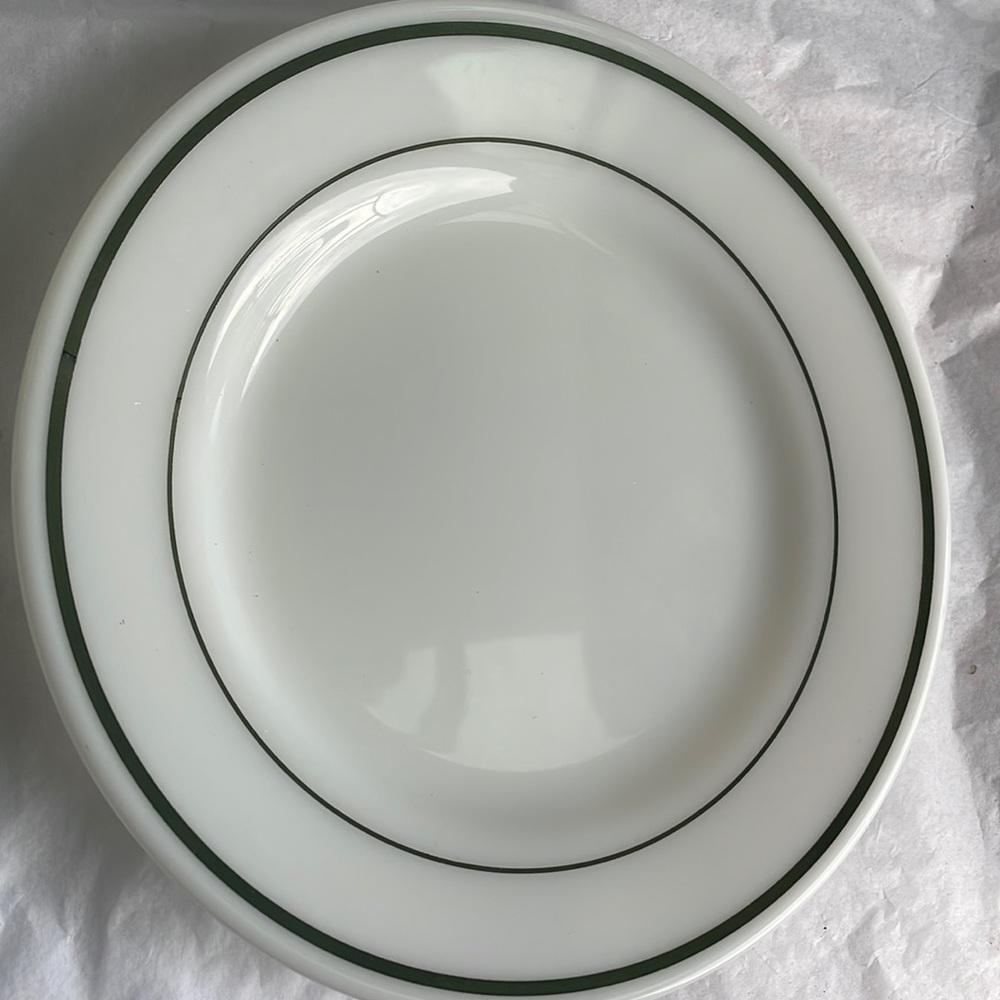 Vintage Pyrex Corning ware green band dinner plate 9”